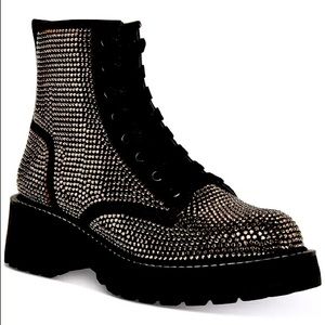 MaddenGirl Kurt combat boot size 8.5